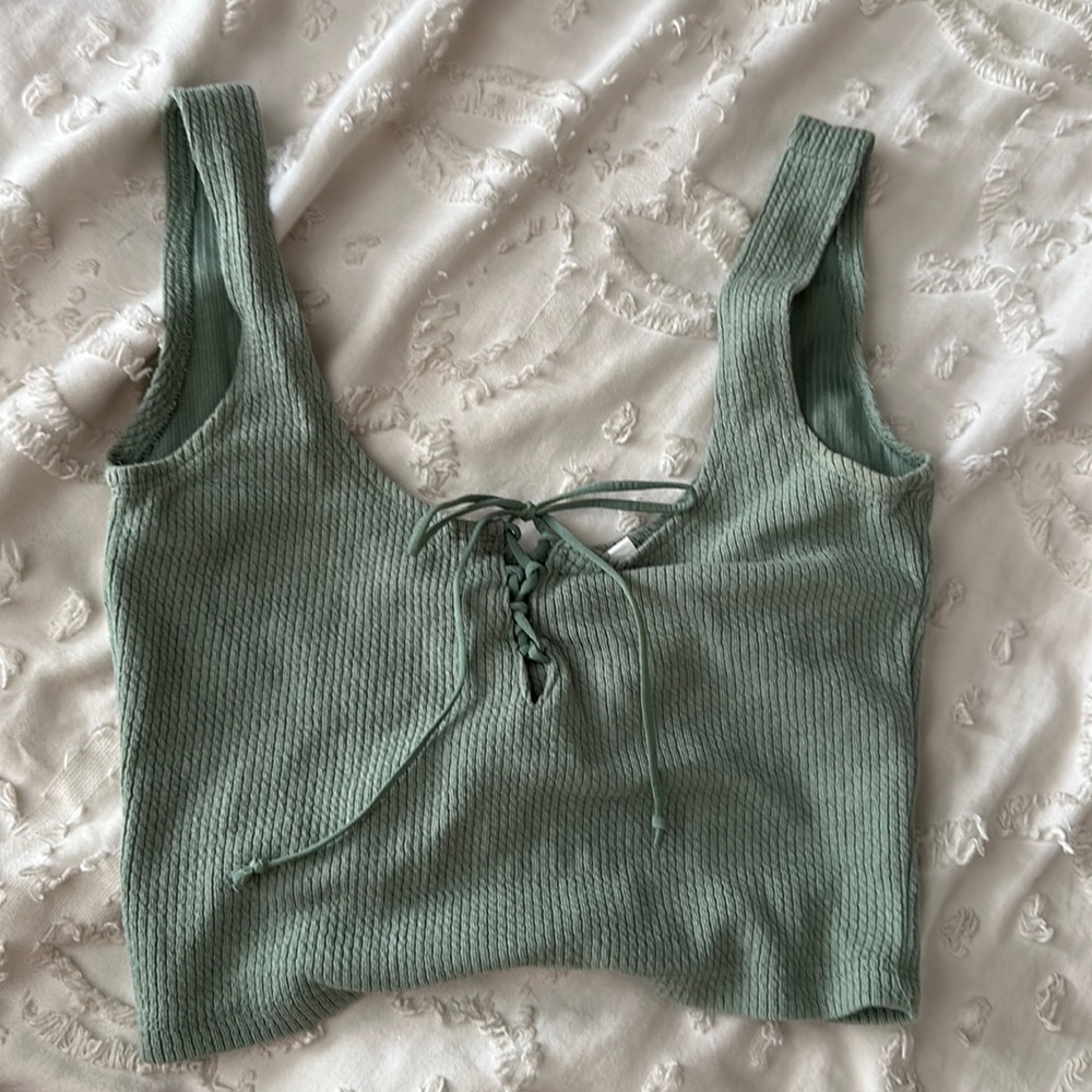 Green tie tank